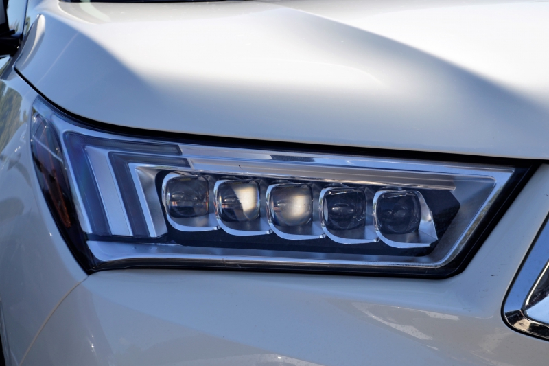 automobile-MONTFORT SUR ARGENS-min_acura-headlamp-2834131